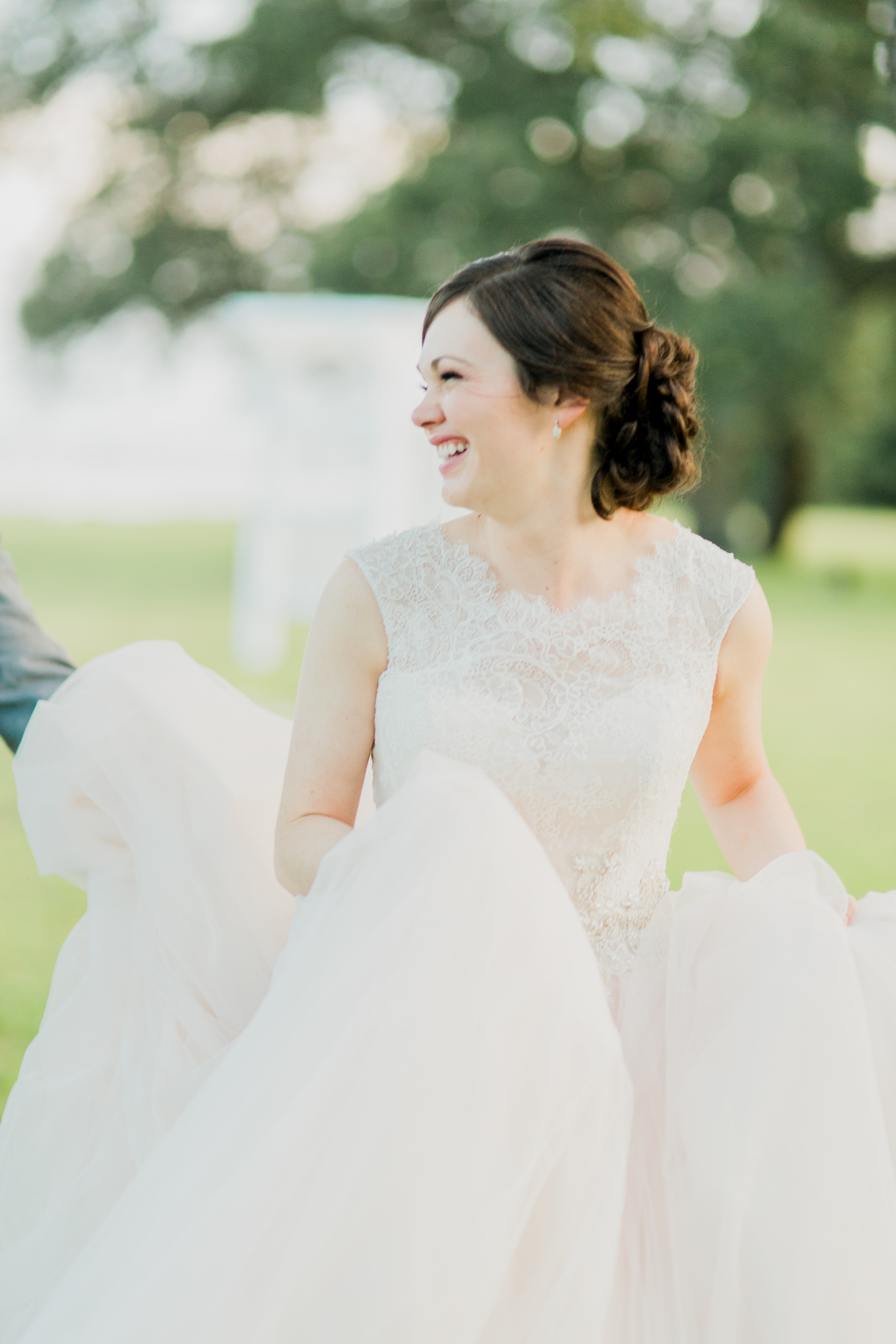 niceville bride and groom portraits at crosspoint church